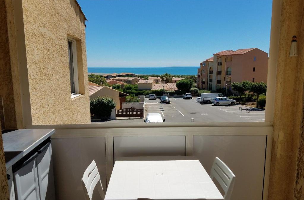 Saint-Pierre-la-Mer Apartment | St Pierre La Mer, VUE SUR MER, Quartier calme, T2