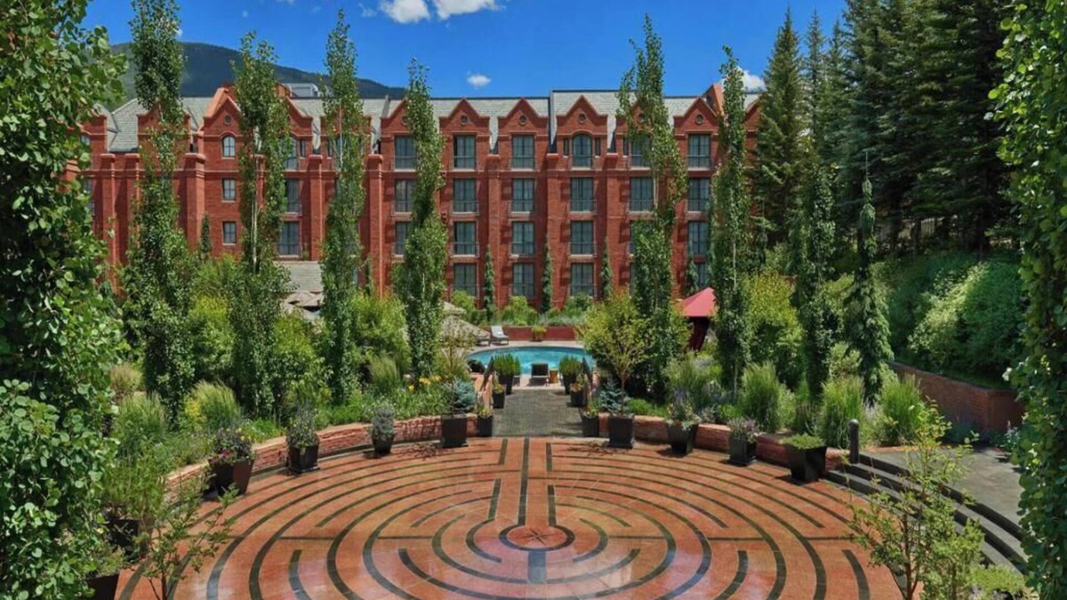 Downtown Condo | St. Regis Residence Club - luxury 2BR residence w/world-class amenities & more!