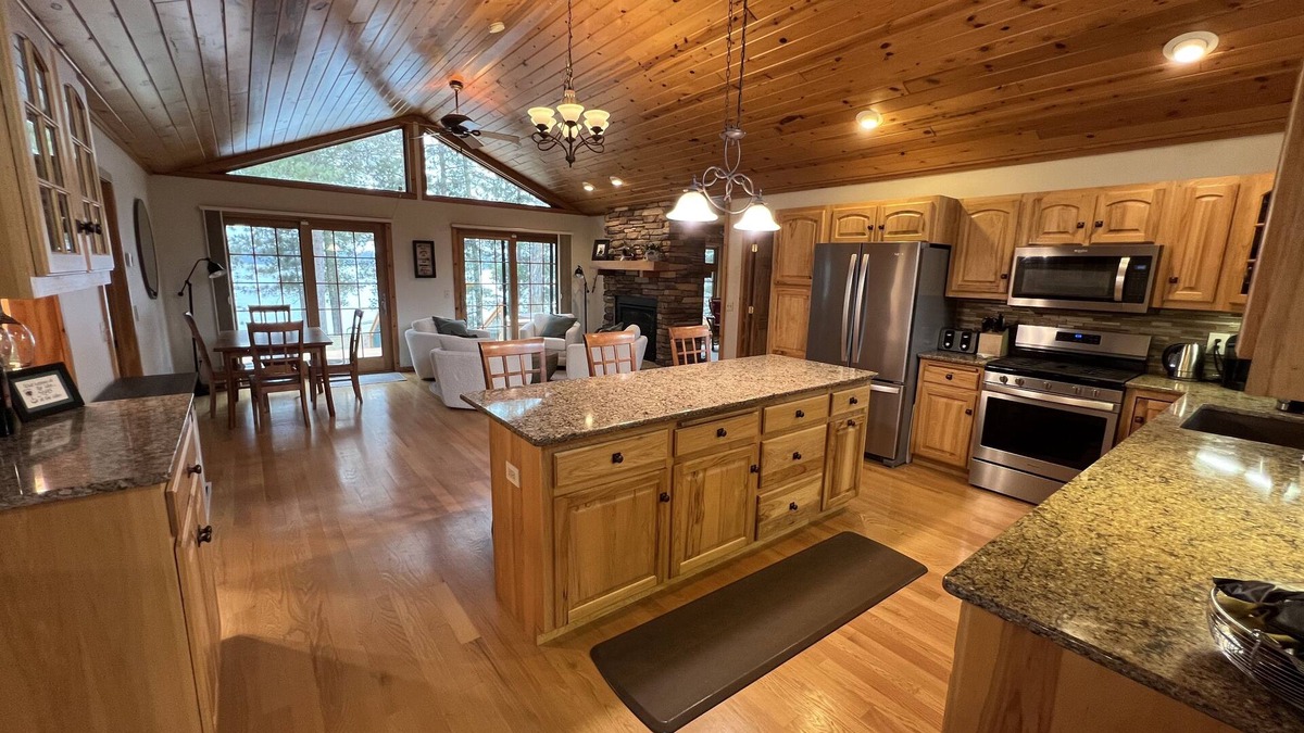 Hackensack Cabin | St Somewhere, A Pleasant Lake Paradise