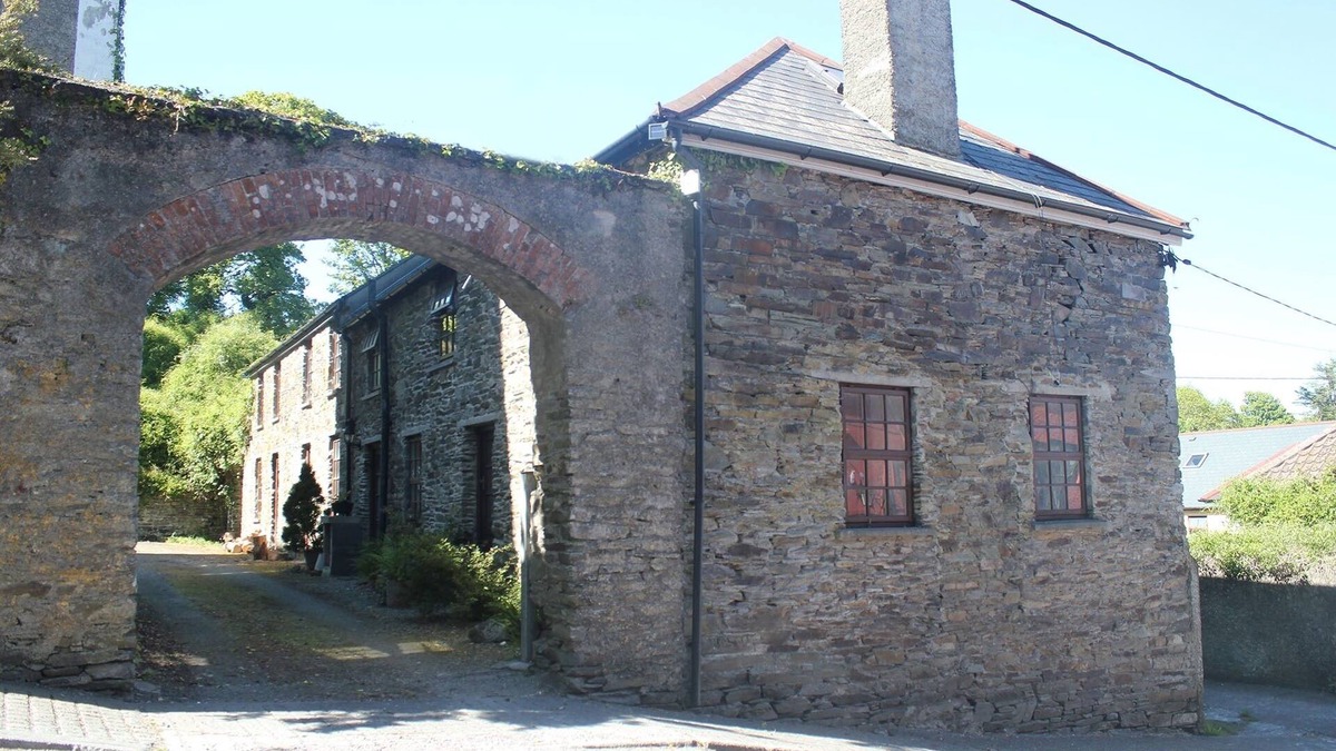 Castletownsend Cottage | Stable Converted Cottage In The Heart Of Castletownshend