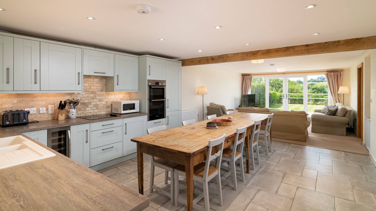 Petersfield Cottage | Stable Cottage - Beautiful Family Property in Rural Hampshire