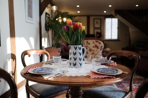 Dorking House | Stable Cottage