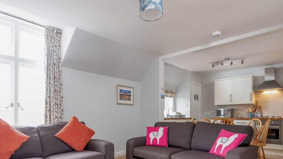 Earlsferry Ski Chalet | Stables Loft | Elie