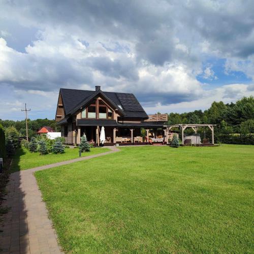 Adamow Villa | Stacja Jacnia