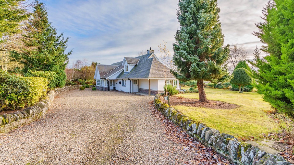 Glenisla House | Stackyards House - Four Bedroom House, Sleeps 8
