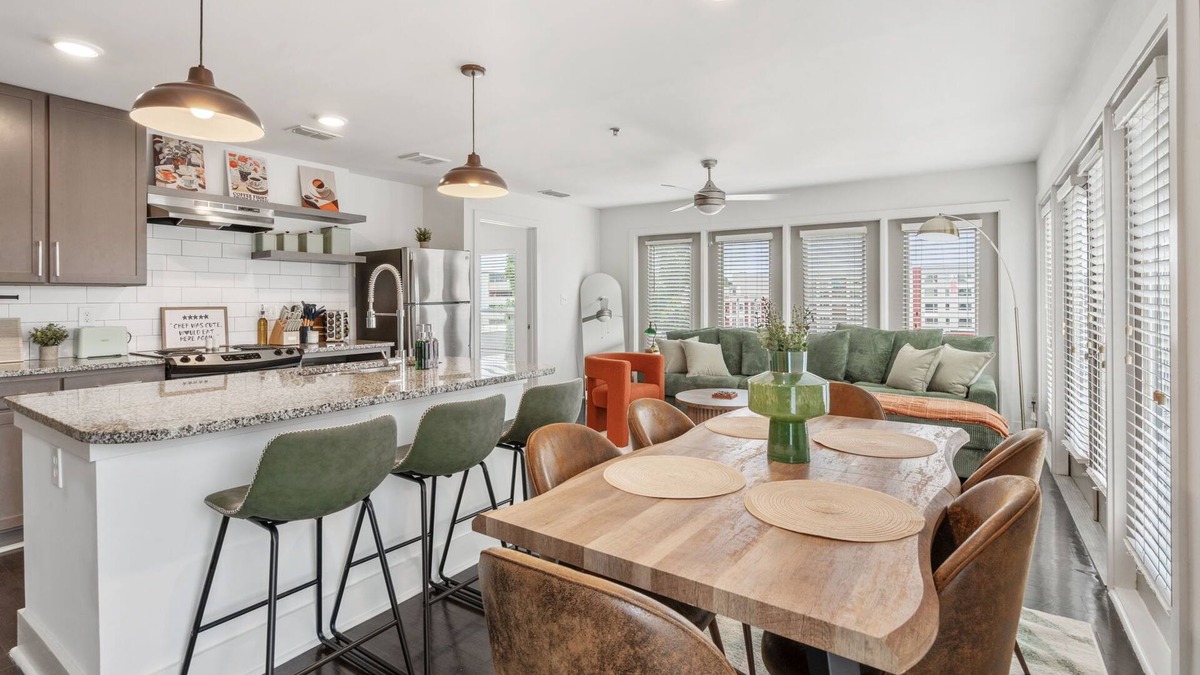 Reynoldstown Apartment | Stadium 5 mins | Luxury 2 Beds | Transit Friendly | Beltline+DT | Free Parking