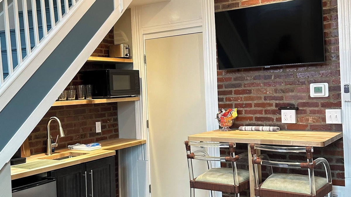 Babe Denny House | Stadium Stays #7. Three city blocks from Lucas Oil stadium with Free Parking.