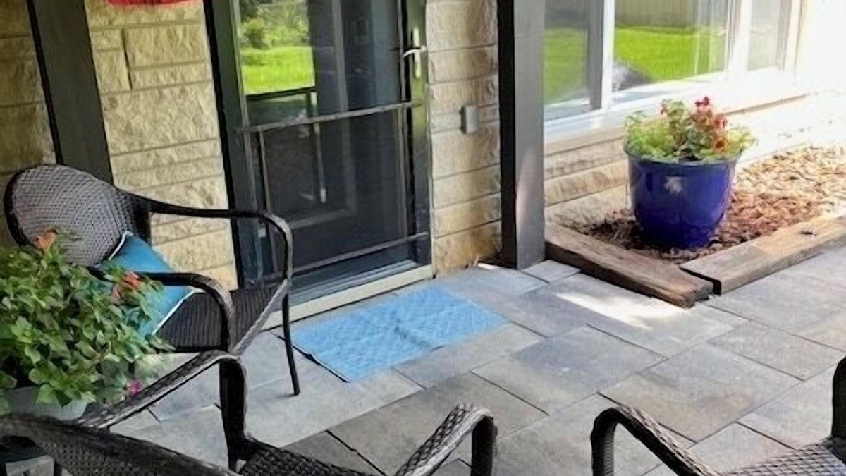 Bloomington House | Stadium Stroll Garden Level: Walk to the Big Game +Lotus Special