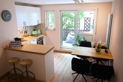 Wurzburg City Centre Apartment | Stadt-Refugium mit Terrasse