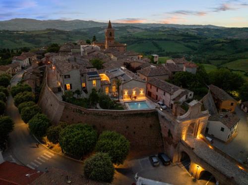 Barchi Villa | Stadthaus Felix Convivium