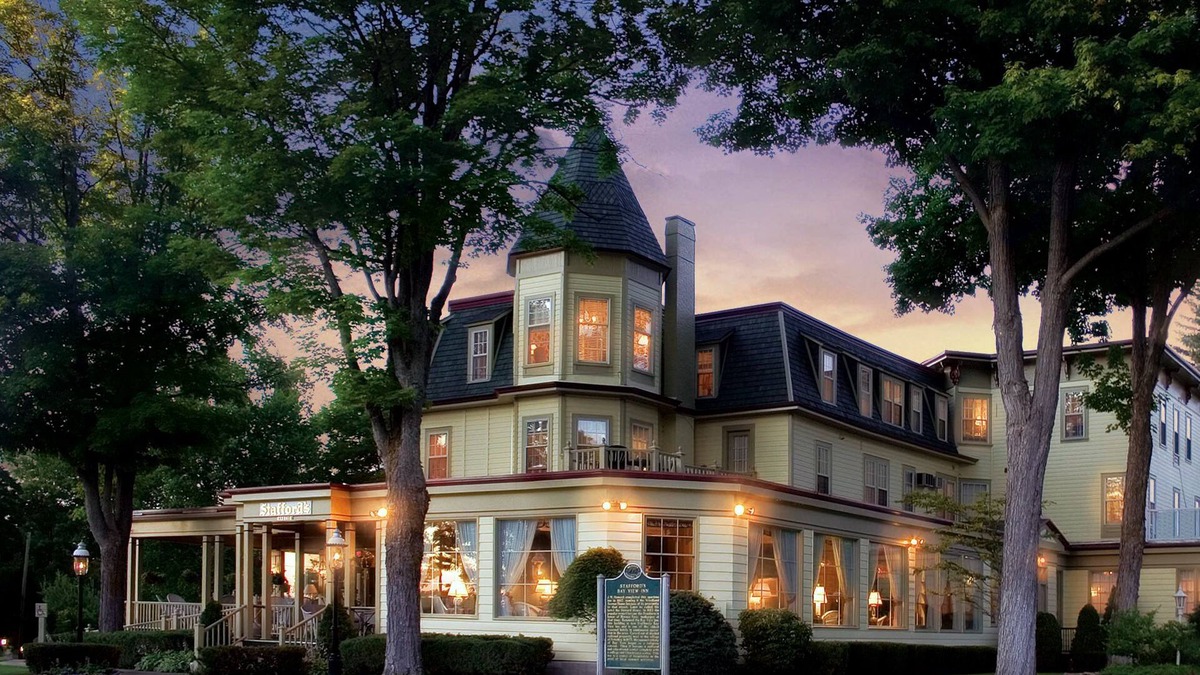 Bay View Hotel | Stafford's Bay View Inn