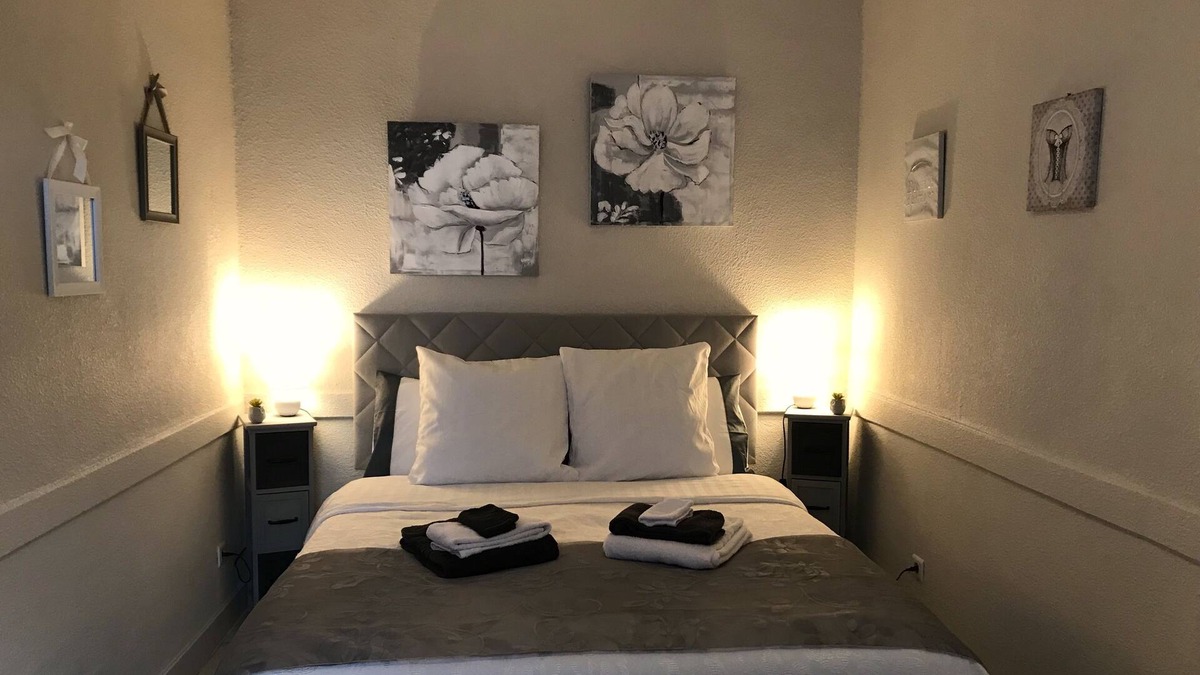 Pouilly-sous-Charlieu Apartment | Stage: Apartment near greenway, hikes
