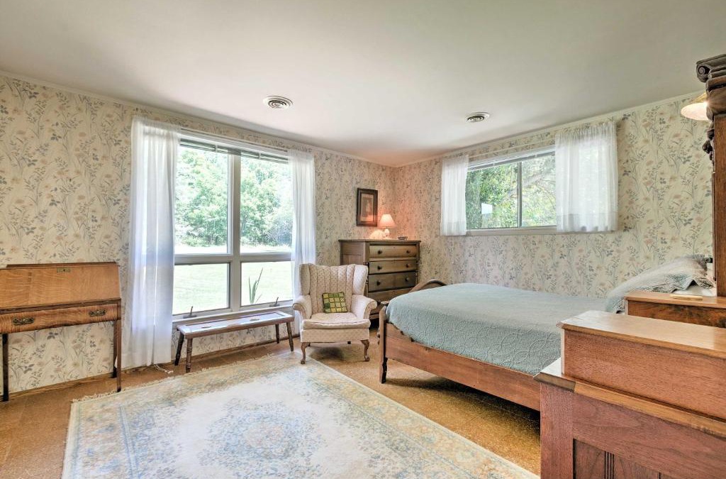 Lexington House | Stair-Free Lexington Home with Blue Ridge Mtn Views!