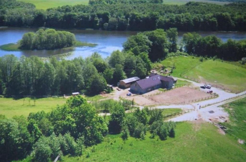 Czarna Dabrowka House | Stajnia Grazyny Mikorowo 46