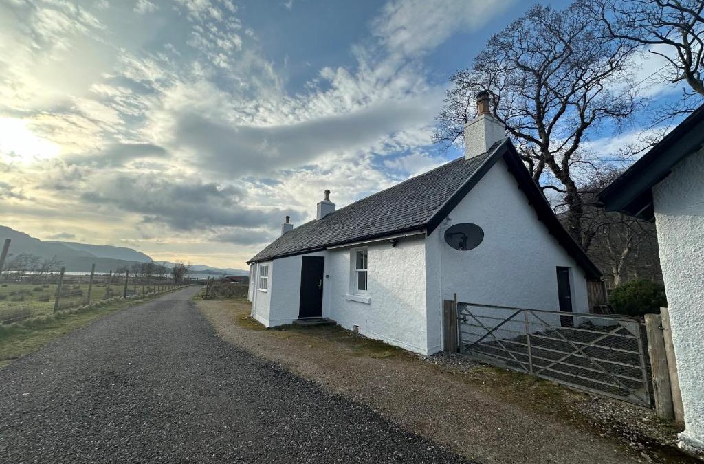 Achnasheen House | Stalker's Cottage - Torridon