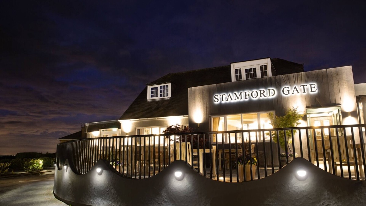Dolphin Hotel | Stamford Gate Hotel