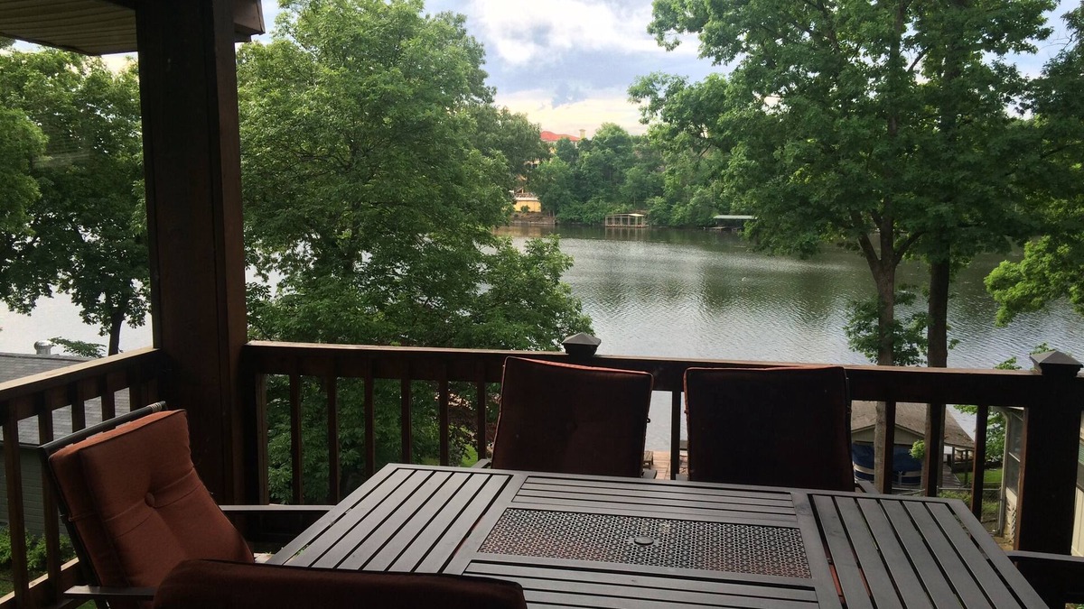 Piney House | Stan's Lake Hamilton II, MainChannel, Kayaks, Fire Pit, Swim/Boat Dock, Pontoon