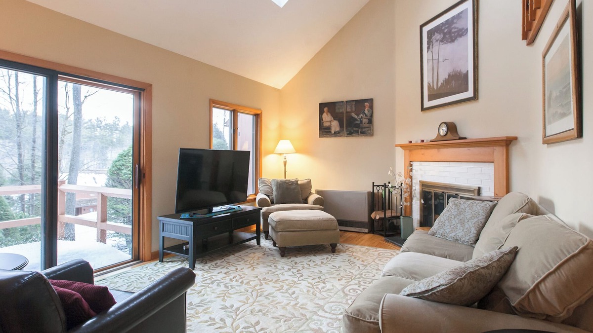 Grantham House | Standalone Townhouse