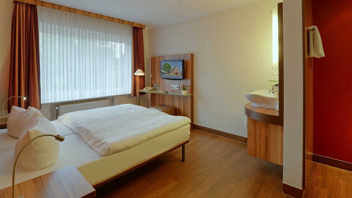 Hedendorf House | Standard Double Room - Landhotel Zur Eiche