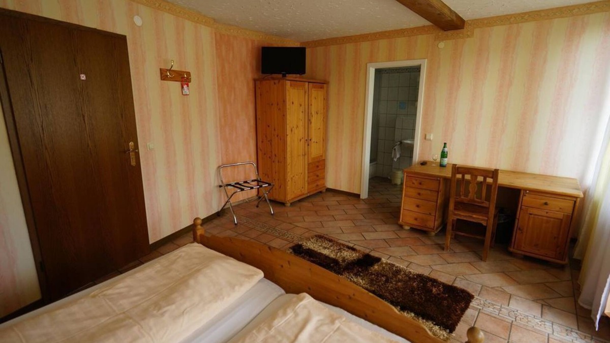 Gemuenden House | Standard Double Room - Hotel Restaurant Gemünden