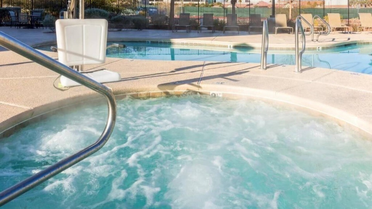 Whitney Ranch Apartment | Standard Room Near Installation Services LAS