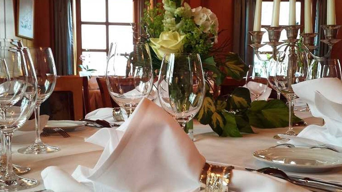 Laudenbach Cottage | Standard room with double bed No. 4 - Goldner Engel, Restaurant - Hotel - Butcher