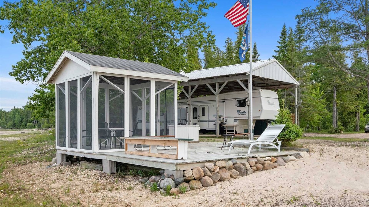 Carp Lake Cottage | Stans RV on Lake Michigan