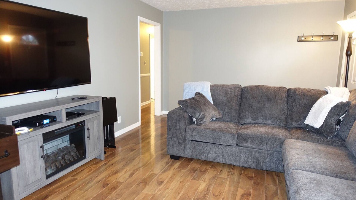 Stanton House | Stanton Dweller - Entire Home