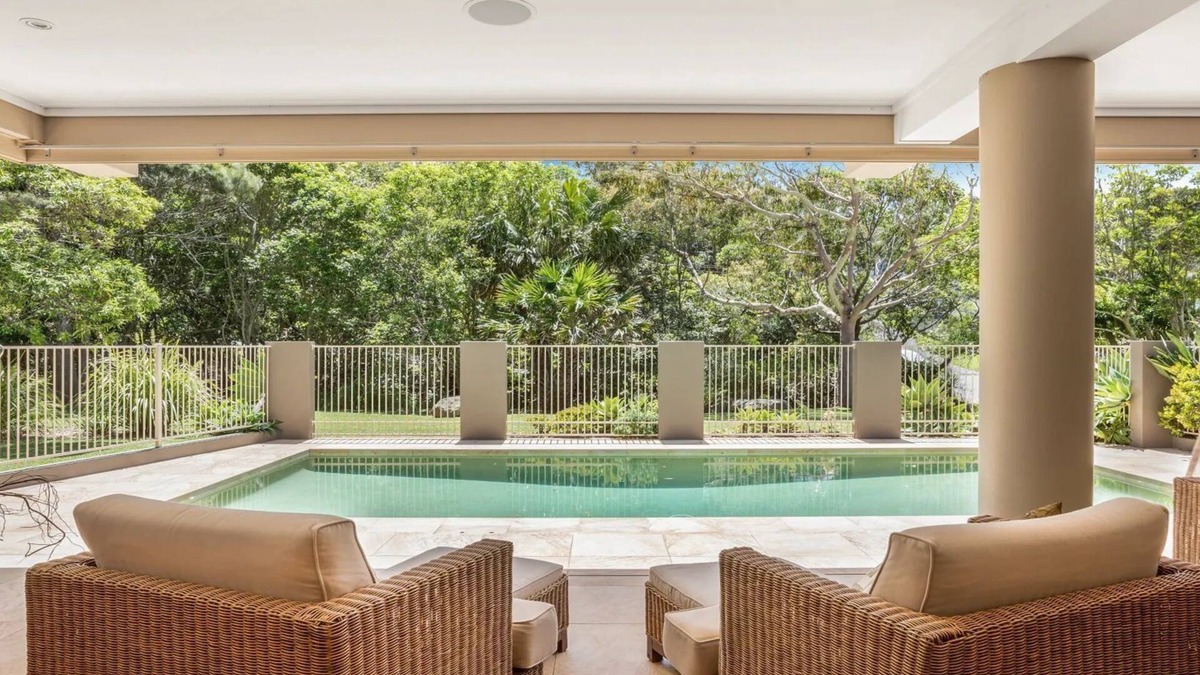 Stanwell Park House | Stanwell Beach Glass House – walk to beach