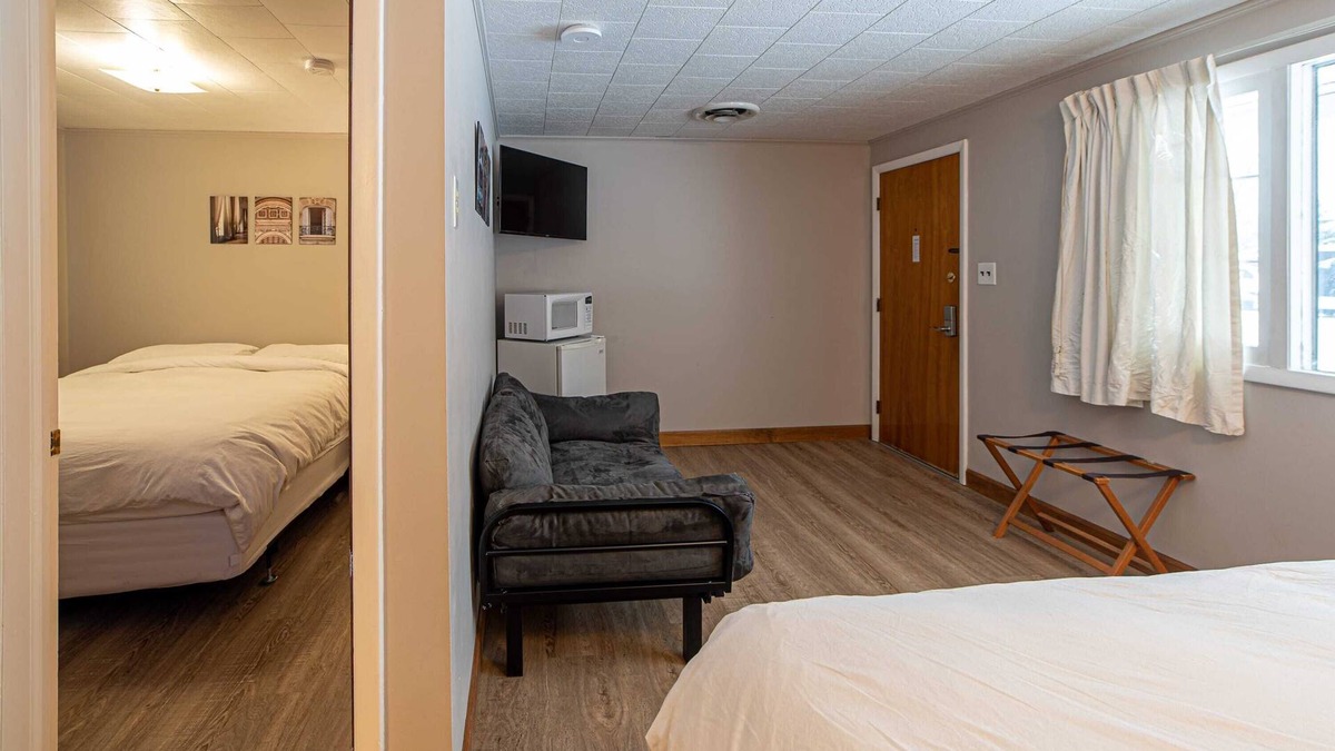 Indian River Apartment | Star Gate Room 10 Indian River, MI