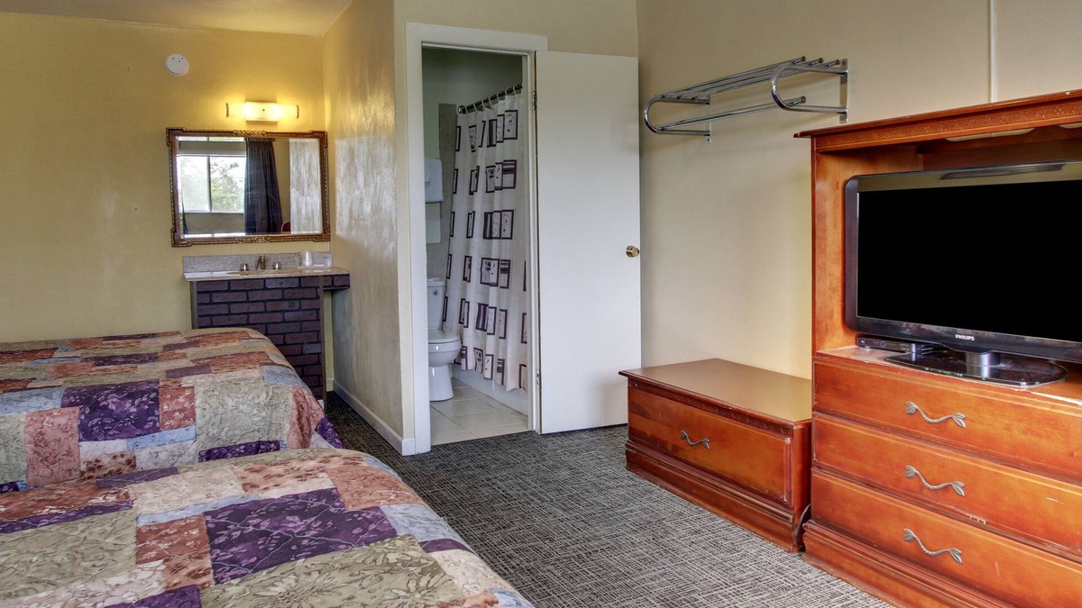 Macomb Hotel | Star Motel