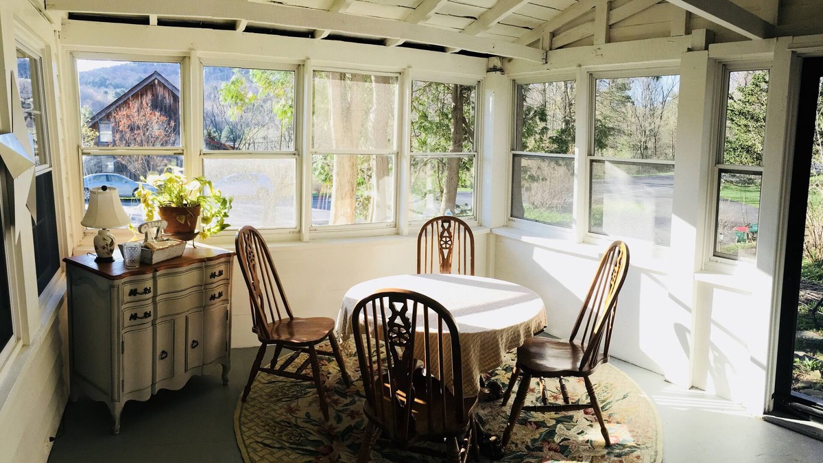 Cooperstown Cottage | StarField Cottage.The Perfect Cooperstown Dreams Park Getaway!