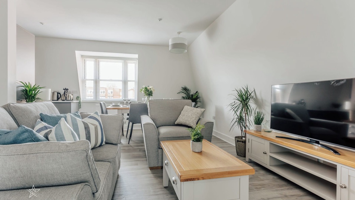 Newbury Apartment | Starhost Residences Brand New 2 Bedroom Apartment in Newbury Town Centre