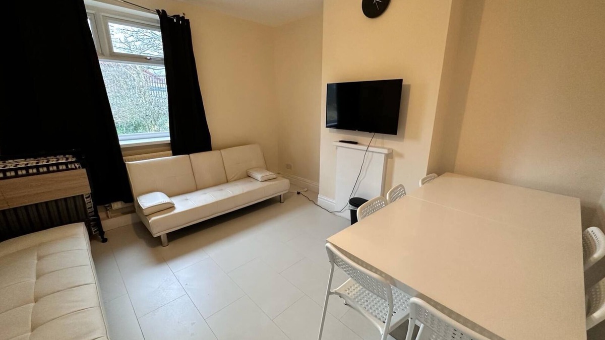 Fenham Apartment | starlettings 1 Bedroom flat, Close to All You Need!