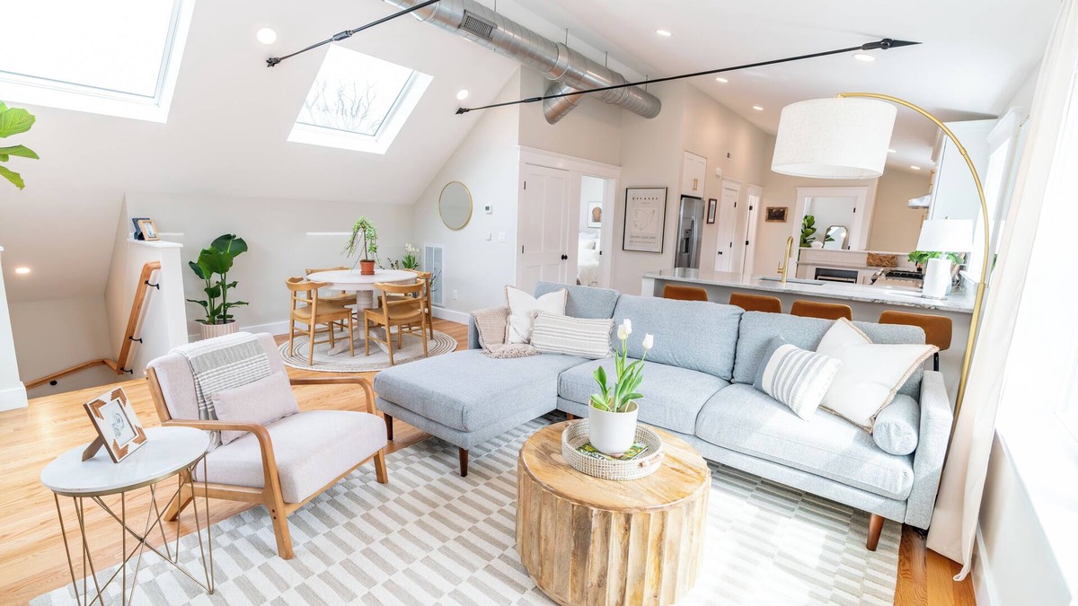 Prospect Hill Apartment | Starlight: Gorgeous 2-bedroom, Skylights, Close to Yale & Downtown New Haven