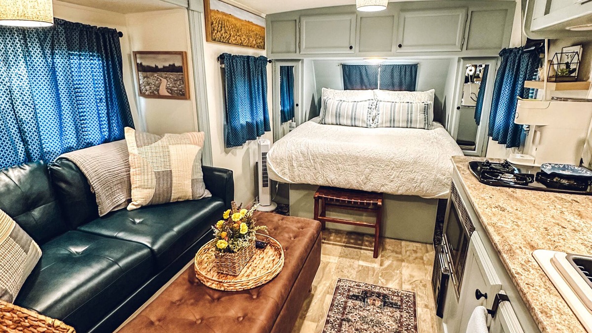 Springtown House | Starlight Retreat RV in Springtown with AC, WiFi