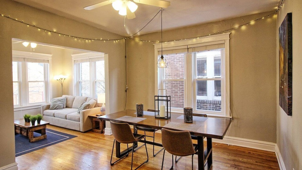 Tower Grove South Apartment | Starry Night | Steps to Tower Grove Park