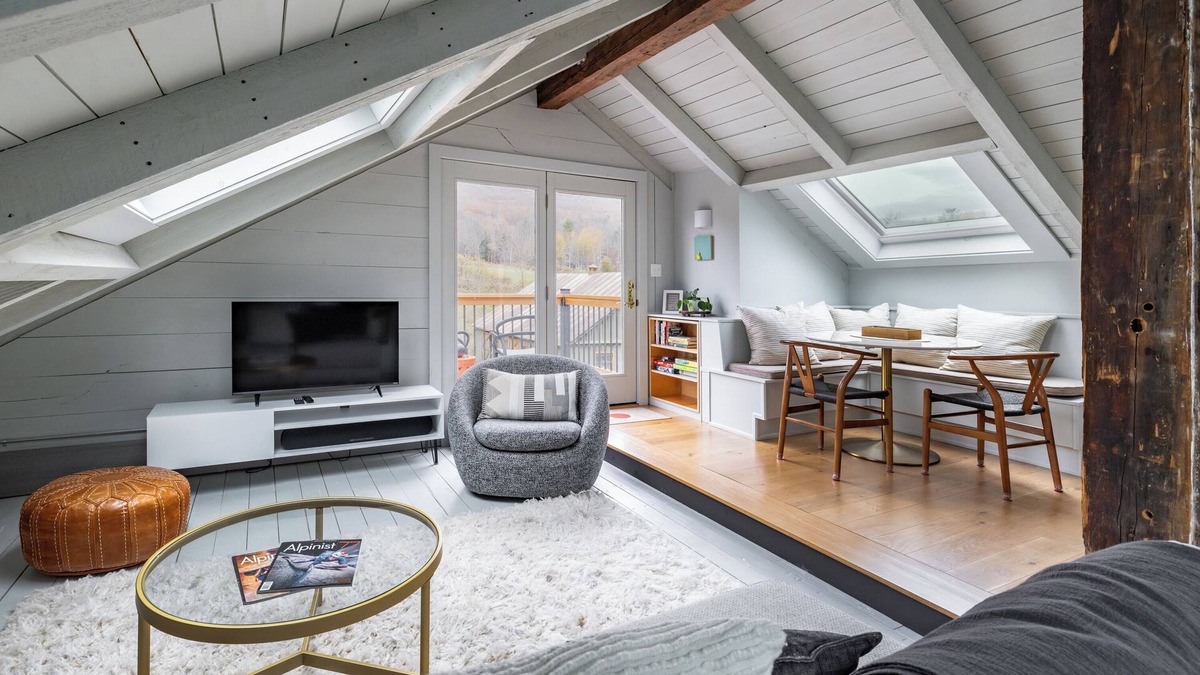 Reading Other | Starry Nights at Comet Farm: A Scenic Haven Near Woodstock and Okemo