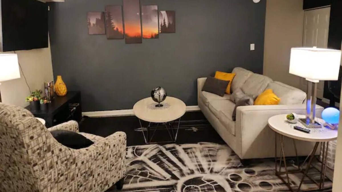 Odenton Apartment | Stars Wars*KingBeds*FastWifi