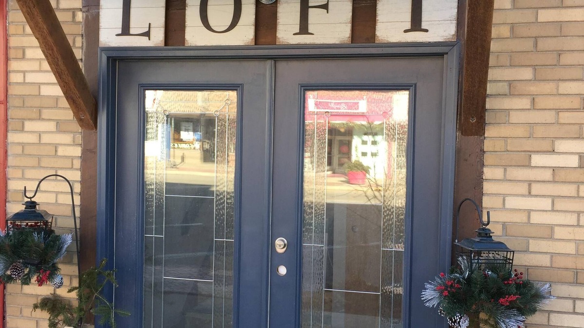 La Salle Condo | Starved Rock Country Loft in Historic Downtown LaSalle ~ Great View Of River