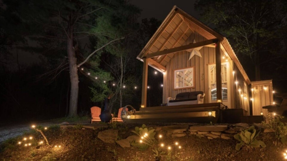 Hammondsport Cabin | STARWOOD - ROMANTIC - OFF GRID - WINE TRAIL CABIN - Pet Friendly! 4 Seasons