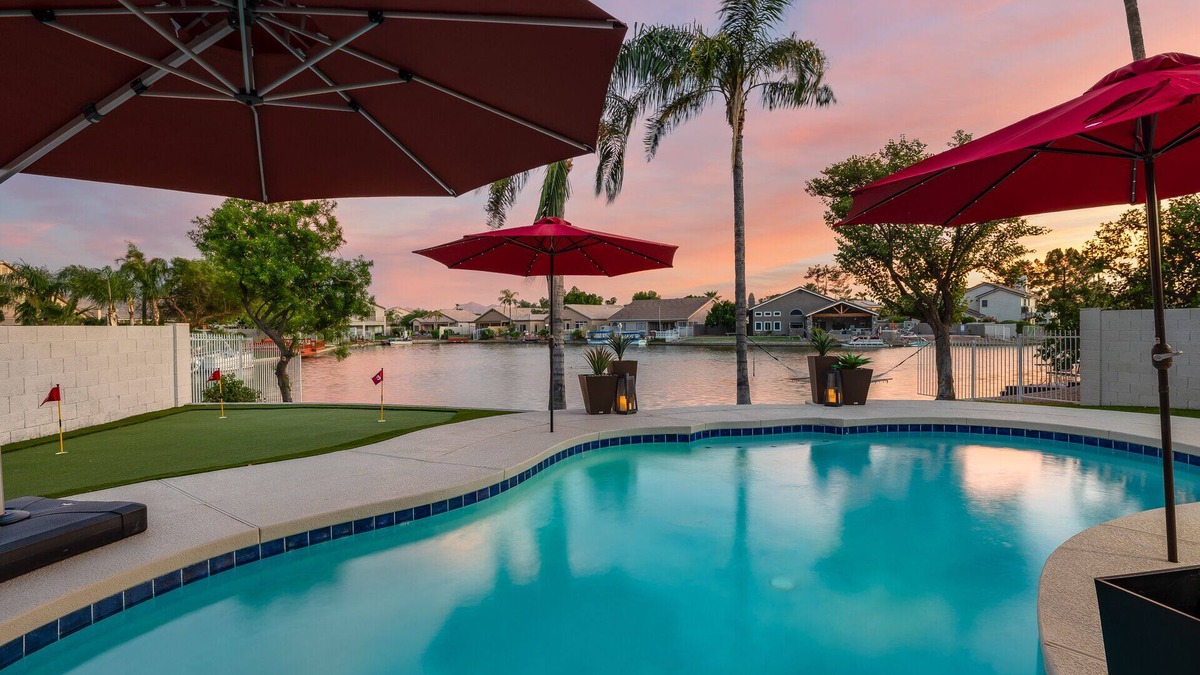 Garden Lakes House | State Farm Stadium, Spring Training, Westgate Dist, Golf, nightlife