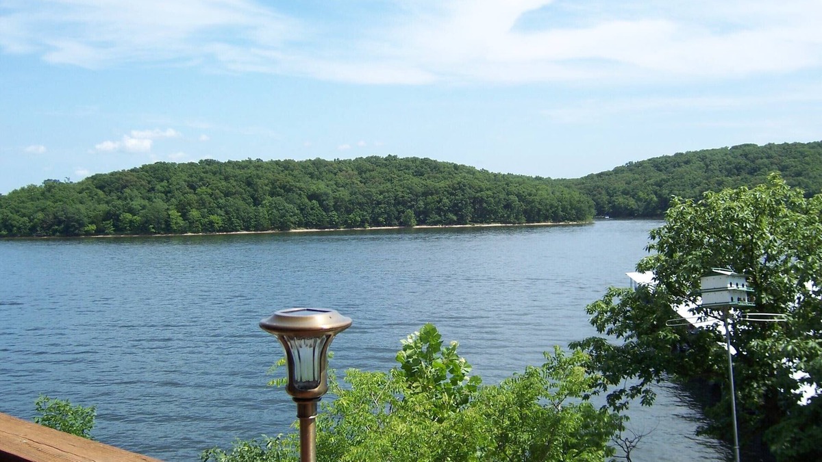 Kaiser Condo | State Park - Lakeside Condo - Perfect for Four
