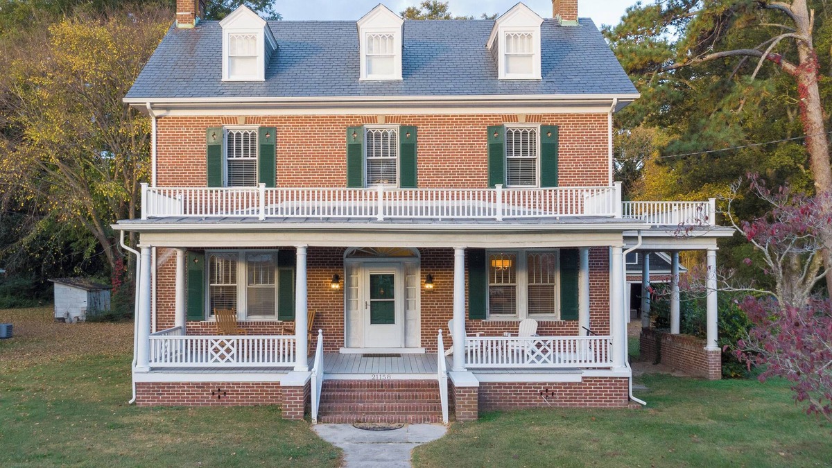 Cheriton House | Stately historic 3bdr shore house near Cape Charles, boat parking, pet friendly