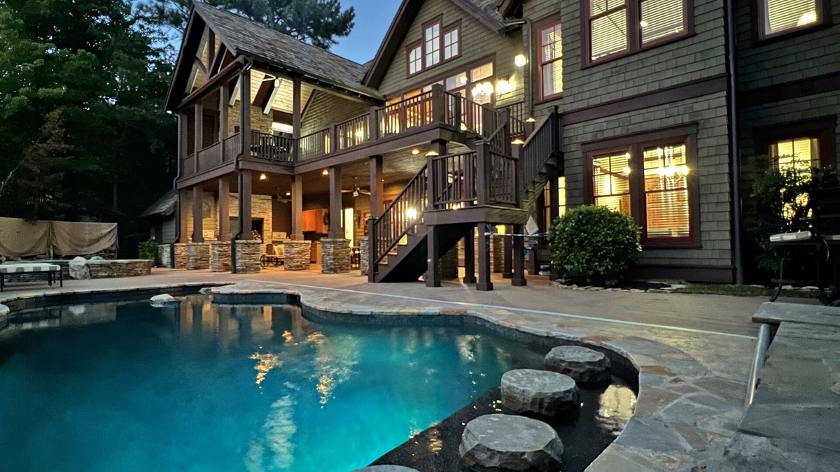 Mill Spring House | Stately Mountain View Sanctuary, Private Pool & Hot Tub, Resort Amenities, Fazio Golf Course!
