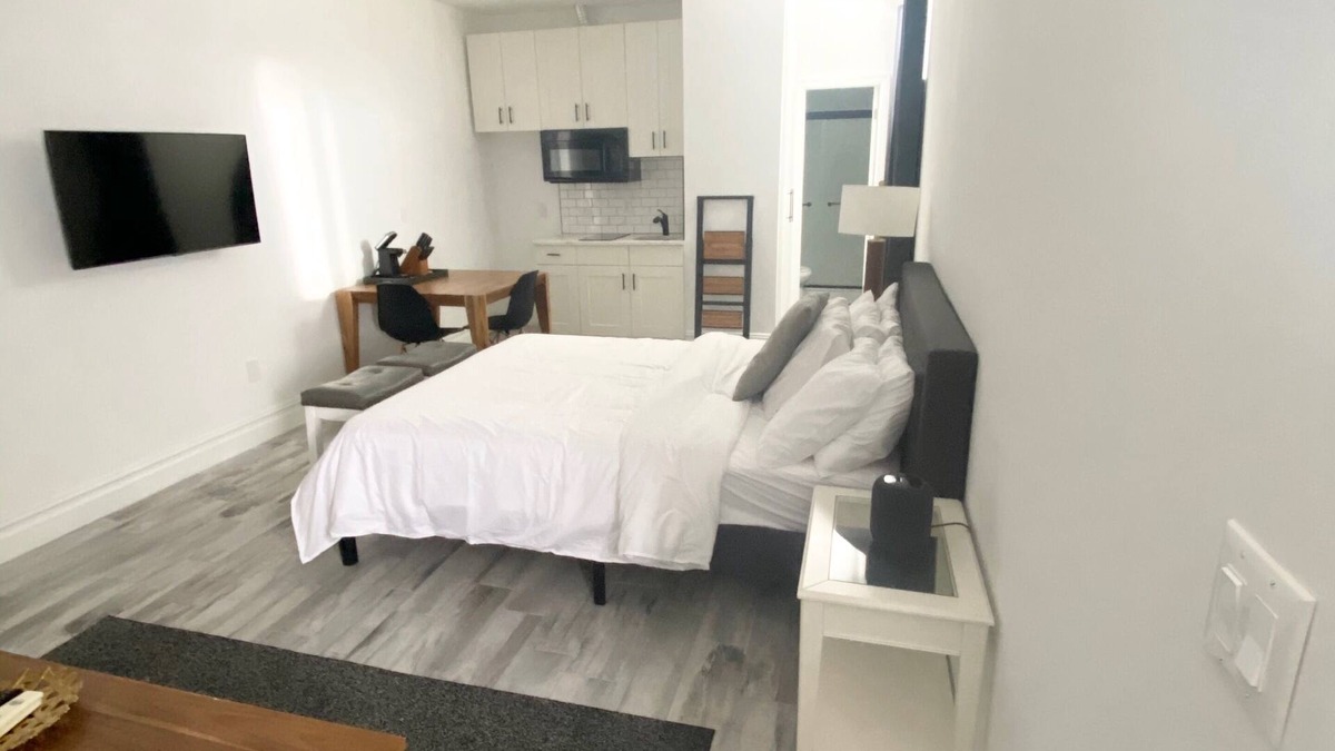 Silver Lake Apartment | Staten Island Private Apartment