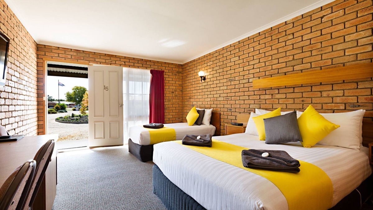 Corowa Hotel | Statesman Motor Inn
