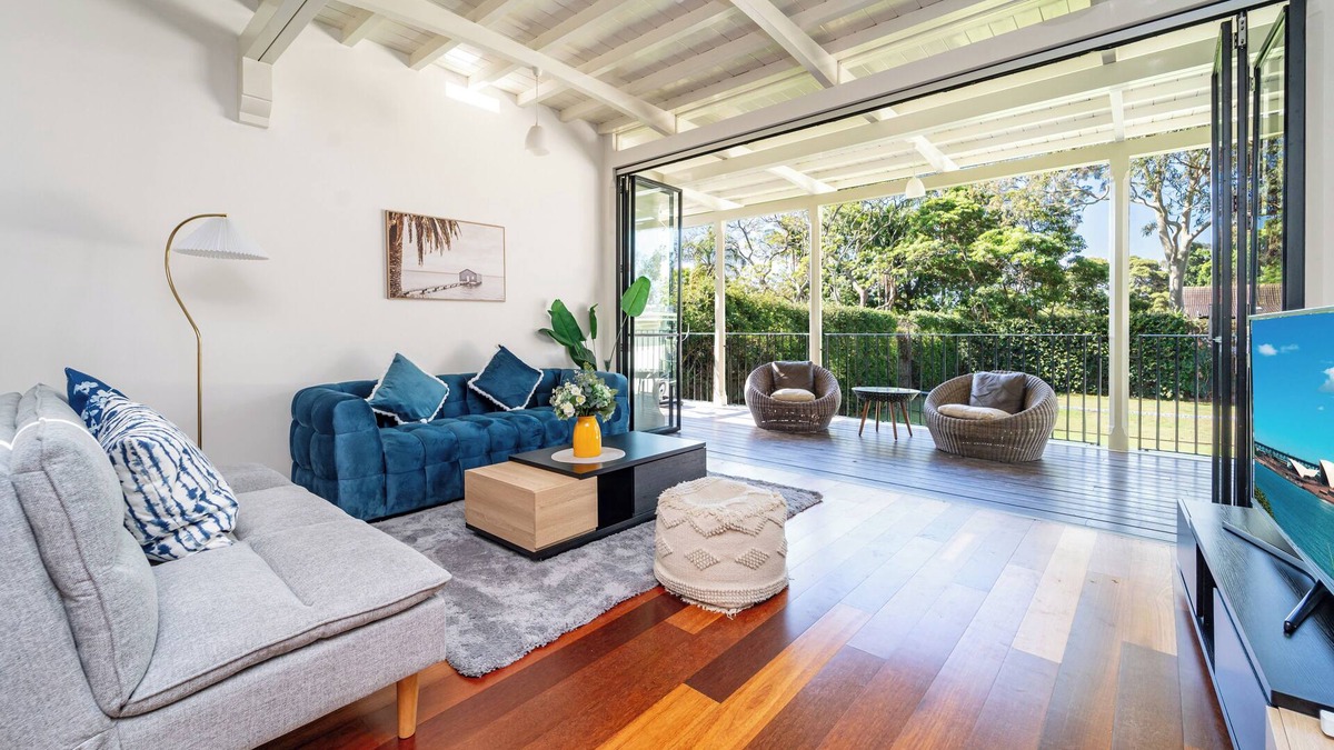 Strathfield House | Stathfield Stylish 6br house with Pool/Tennis