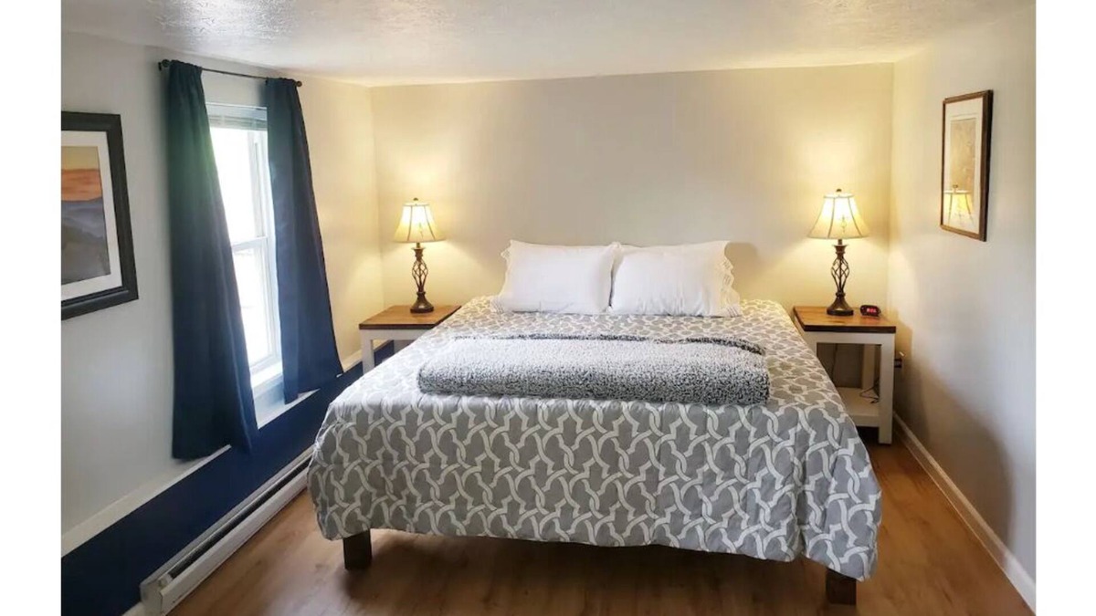 Staunton House | Staunton Escape 👑King Bed+🐾pet friendly+Wifi+washer&dryer+fence+coffee+Netflix