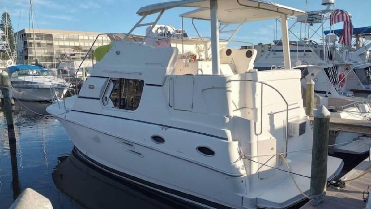 Cocoa Beach Boat Rental | Stay Aboard a Beachside Boatel